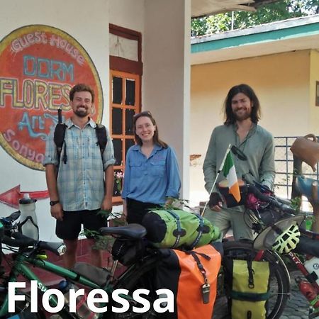 Guest House Dorm Floressa Maumere Bagian luar foto